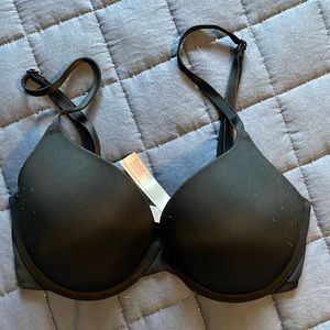 Pink by Victoria Secret Bra | wear Everywhere T-shirt Bra lightly lined | 32D
